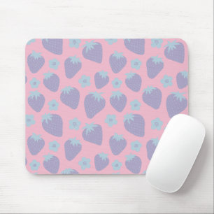Hübsches Erdbeermuster in Lila und Blau Mousepad