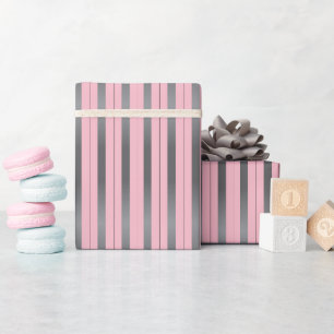 Hübsches rosa und silbernes Geschenkpapier