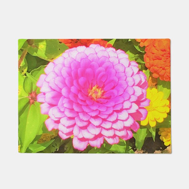 Hübsches Round Pink Zinnia im Sommergarten Fußmatte (Vorderseite)