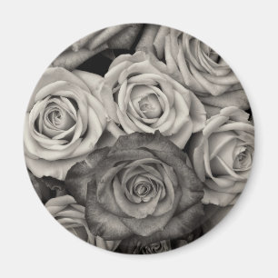 Hübsches Schwarz-Weiß-Rosen-Bouquet mit Blume Magnet