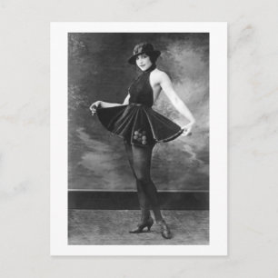 Hübsches Tanzmädchen der 1910er Postkarte