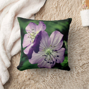 Hübsches violettes Geranienblumenpaar Kissen