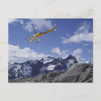 Hubschrauber auf der Postkarte des Juneau-Eisfelds