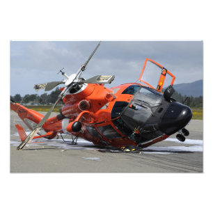 Hubschrauber des Delphins MH-65 zerschmettert bei Fotodruck