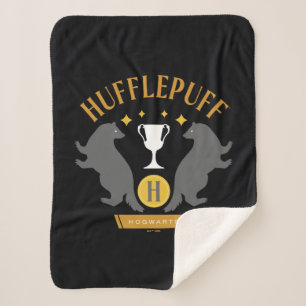 HUFFLEPUFF™ Dachs und Pokal Haus Stolz Grafik Sherpadecke