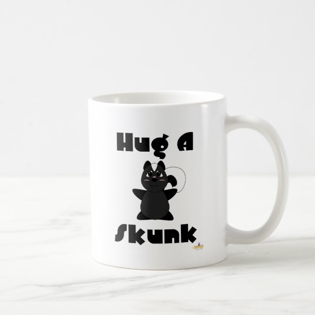 Huggable Skunk Hug A Skunk Kaffeetasse (Rechts)