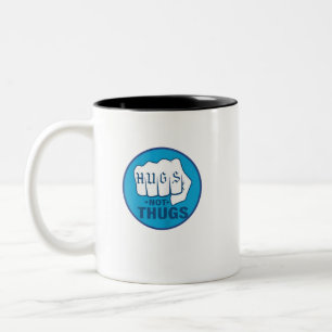 HUGS NOT THUGS Two-Tone COFFEE MUG Zweifarbige Tasse