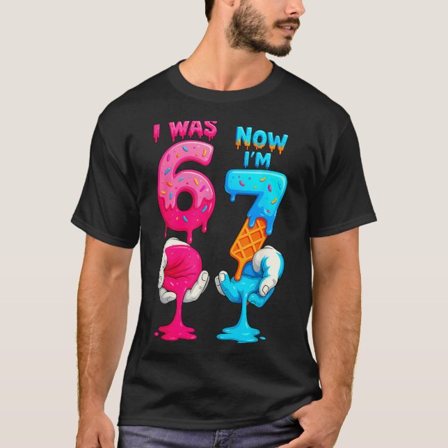Hugvyn I Was 6 Now I'm 7 Year Old Birthday Six Sev T-Shirt (Vorderseite)