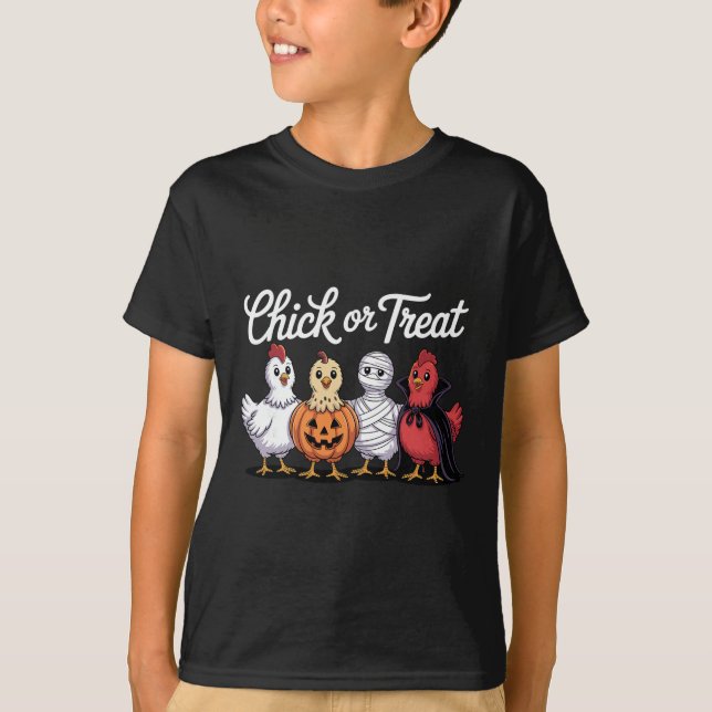 Hühnchen oder Streich Funny Chicken Halloween  T-Shirt (Vorderseite)