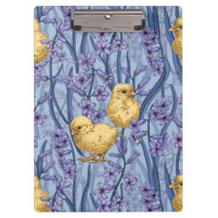 Hühner und Hyazinthen am Himmel Klemmbrett