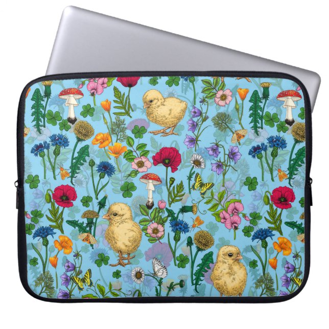 Hühner und Wildblumen in Babyblau Laptopschutzhülle (Vorderseite)
