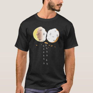 Hühnerfußspuren verlassen zerbrochenes Ei T-Shirt
