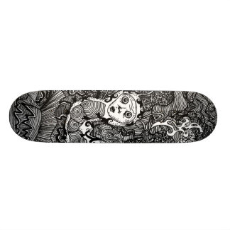 Huka, die Catterpillar raucht Skateboard