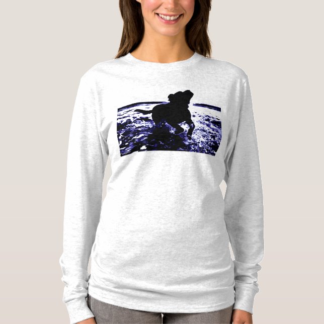 Hülsen-Shirtschwarz-Labrador der Frauen langer im T-Shirt (Vorderseite)