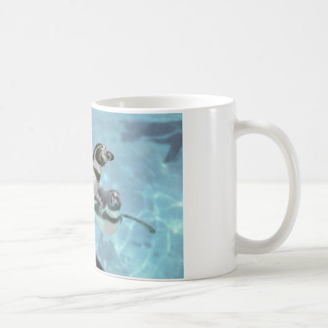 Humboldt-Pinguin unter Wasser Kaffeetasse (Rechts)