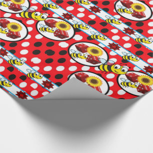 Hummel auf Geschenkpapier