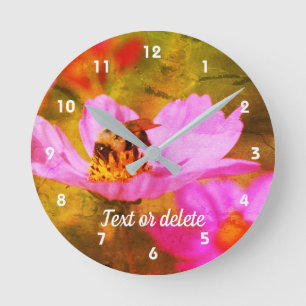 Hummel auf rosa Kosmos Abstrakt Personalisiert Runde Wanduhr