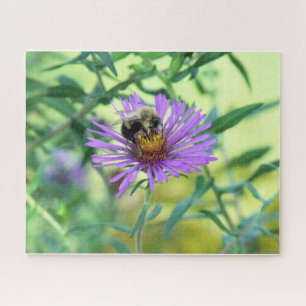 Hummeln am Lila Daisy Puzzle