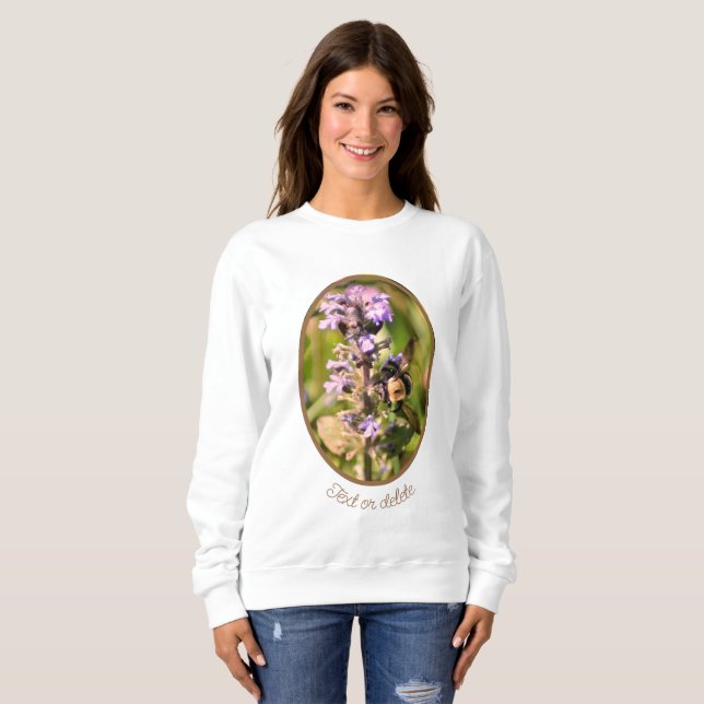 Hummeln auf Lila Blume Personalisiert Sweatshirt (Vorne ganz)