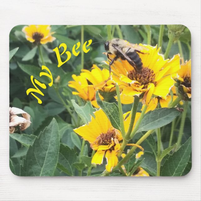 Hummeln Pollinieren einer gelben Blume Mousepad (Vorne)