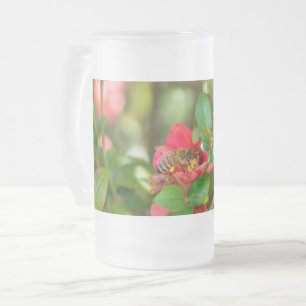 Hummeln und Azalea Mattierte Tasse