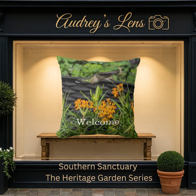 Hummingbird & Butterfly Weed Floral Garden Flag Kissen (Von Creator hochgeladen)