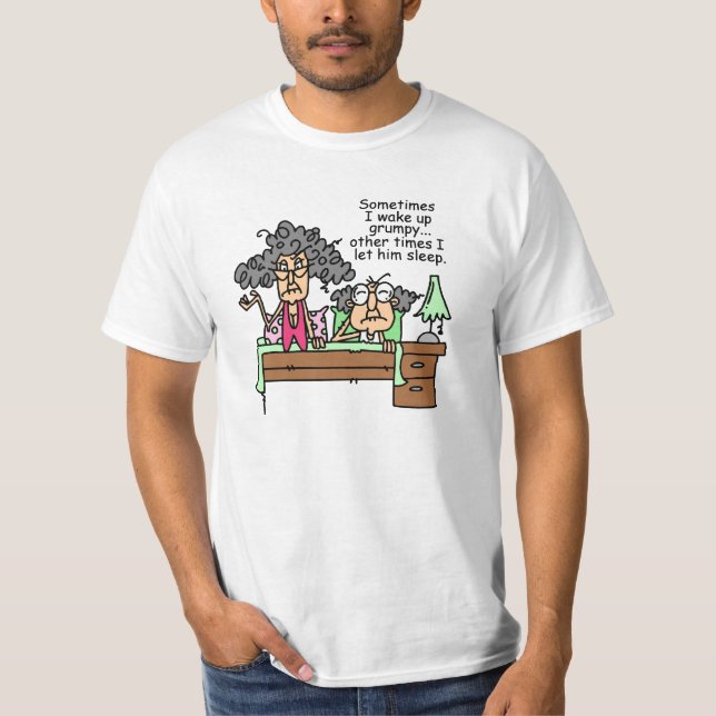 Humoraler Lass Grumpy Sleep T-Shirt (Vorderseite)