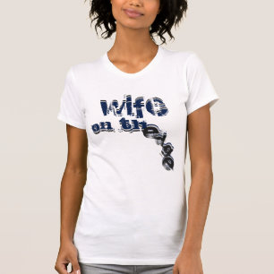 Humorvolle Ehefrau auf der Edge Graphics T-Shirt