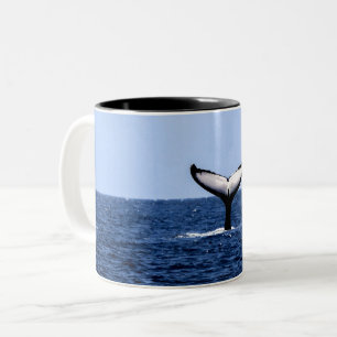 Humpback Wal im Ozean Zweifarbige Tasse