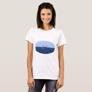 Humpback Whale im Ozean T-Shirt