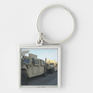 Humvees sitzen auf dem Pier an Morehead Stadt Schlüsselanhänger