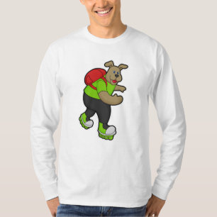 Hund als Skater mit Inline-Skaten und Rucksack T-Shirt
