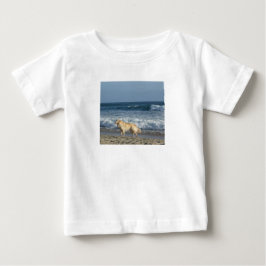 Hund am Strand Baby T-shirt
