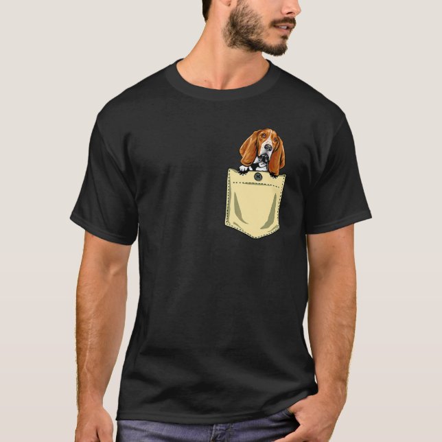 Hund auf dem Basset im Pocket Puppy T-Shirt (Vorderseite)