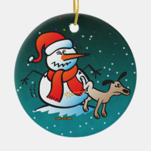 Hund, der auf einem Schneemann pinkelt! Keramik Ornament