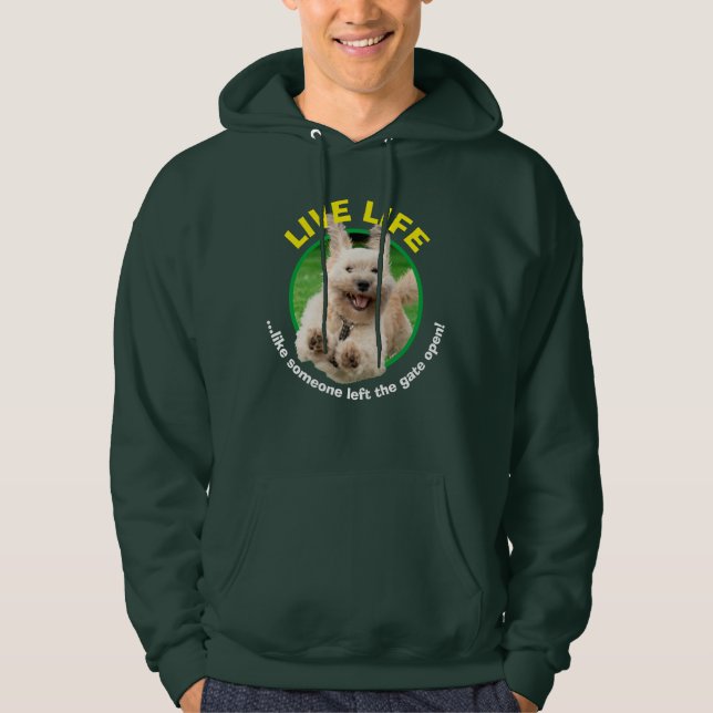Hund, der in Hof läuft Hoodie (Vorderseite)