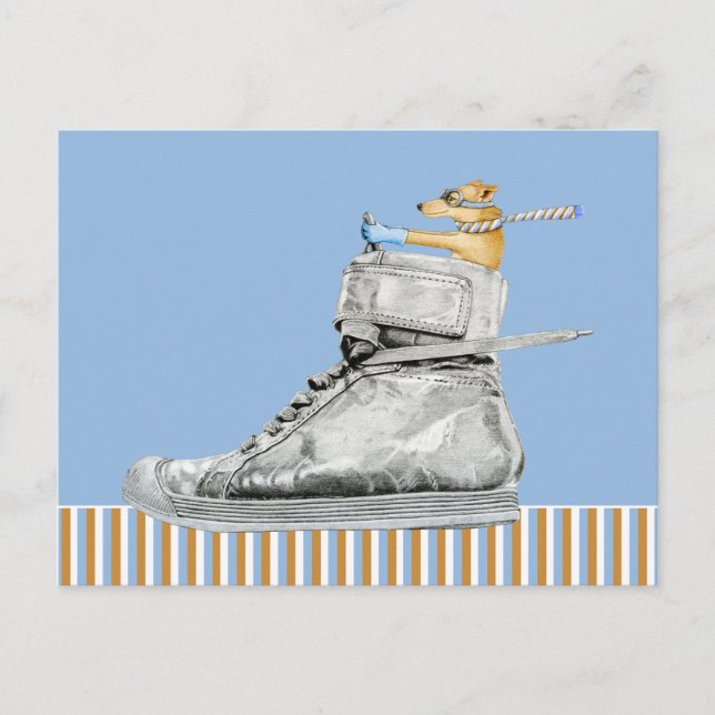 Hund Führen eines Schuhstriptes Postkarte (Vorderseite)