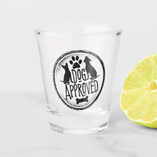 Hund genehmigt schnapsglas