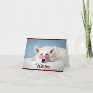 Hund in herzförmiger Brille Valentinskarte Feiertagskarte