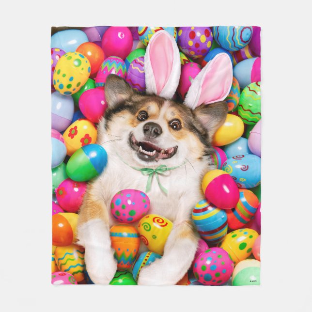 Hund liegt auf Ostereiern Fleecedecke (Vorderseite)