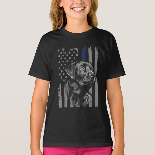 Hund Lover | Black Labrador American Flag Thin Lin T-Shirt (Vorderseite)