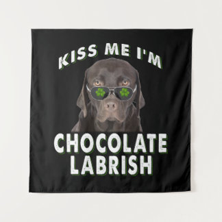 Hund Lover | Kiss Me I'm Chocolate Labrish Wandteppich