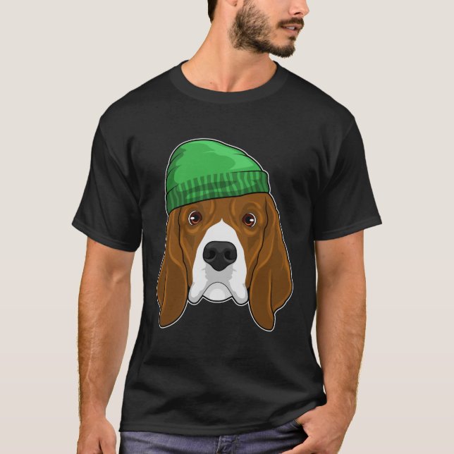 Hund mit Beanie T-Shirt (Vorderseite)