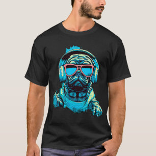 Hund, Mops, Walkman, Kopfhörer, Musik, Spaziergang T-Shirt