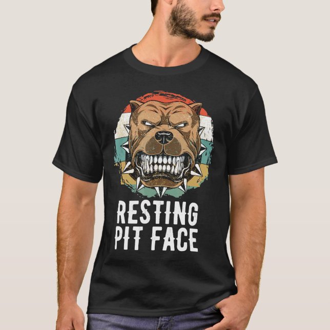 Hund Pitbull ruhend Pit Gesicht T-Shirt (Vorderseite)