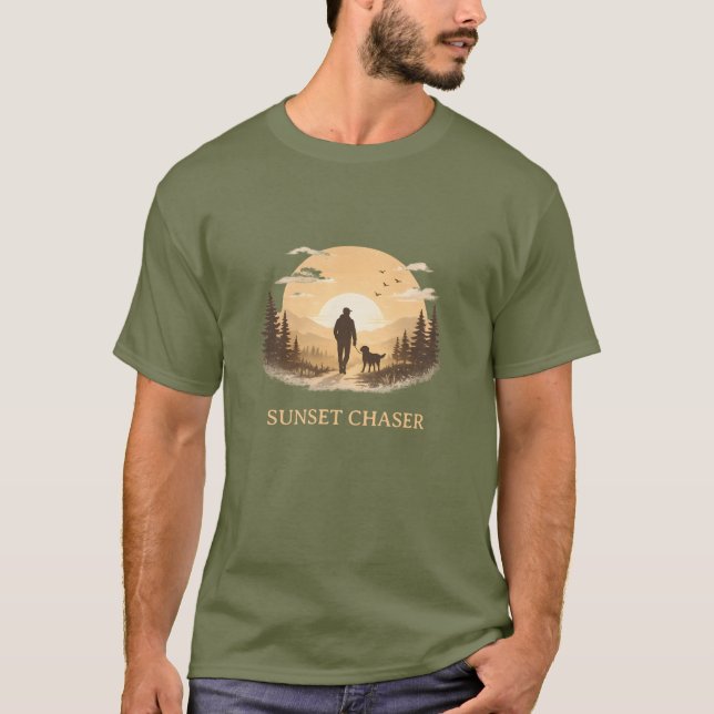 Hund Sonnenuntergangsjäger T-Shirt (Vorderseite)