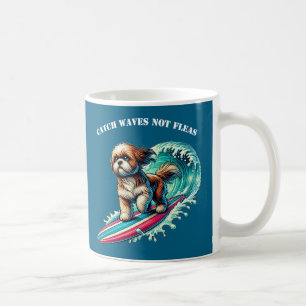 Hund surft auf einem Surfbrett und reitet auf eine Kaffeetasse