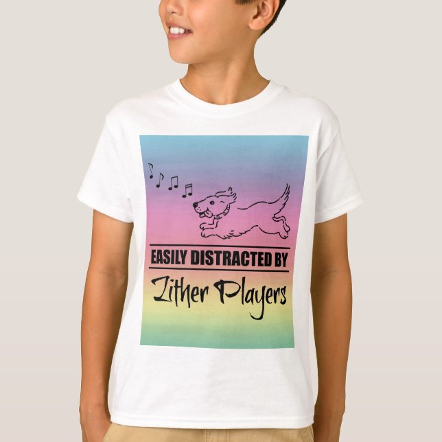 Hund wird leicht von Zither-Spielern abgelenkt T-Shirt (Vorderseite)