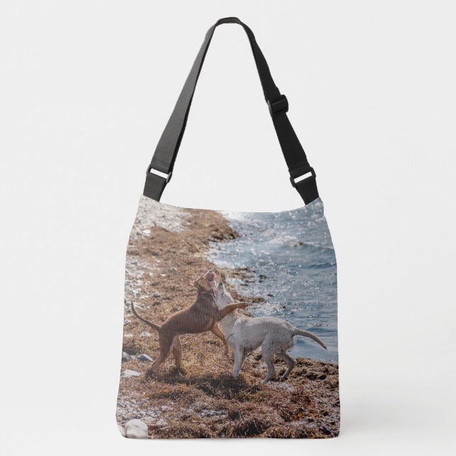 Hunde am Strand Tragetaschen Mit Langen Trägern (Vorderseite)