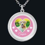 Hunde Foto Herz Pink Personalisiert Versilberte Kette<br><div class="desc">Benutzerdefiniertes Pet-Design. Die perfekte Art,  Ihre wütenden Freunde nah behalten,  egal wo Sie sind! Zum Anpassen laden Sie einfach ein hochauflösendes Foto Ihres Tieres hoch. Geben Sie den Namen ein. Dieses Design ist ein tolles Geschenk für Liebhaber von Haustieren oder eine besondere Leckerei für sich.</div>